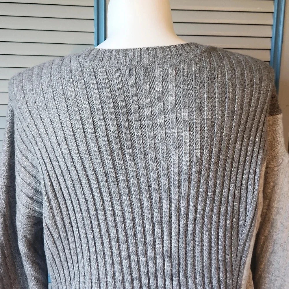 Simply Vera Wang Women’s Gray Asymmetrical Sweater - Picture 10 of 13